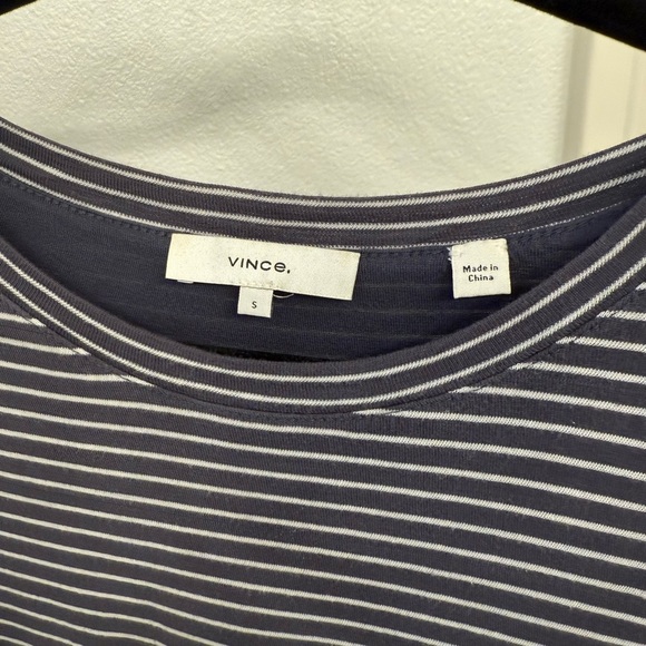 EUC Vince Short Classic Stripe Side-The Dress Navy White Stripe size Small - Picture 2 of 4